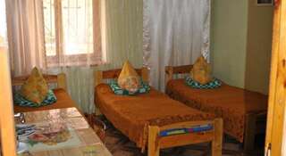 Гостевой дом Inn Domik U Morya Саки Трехместный номер с душем-10